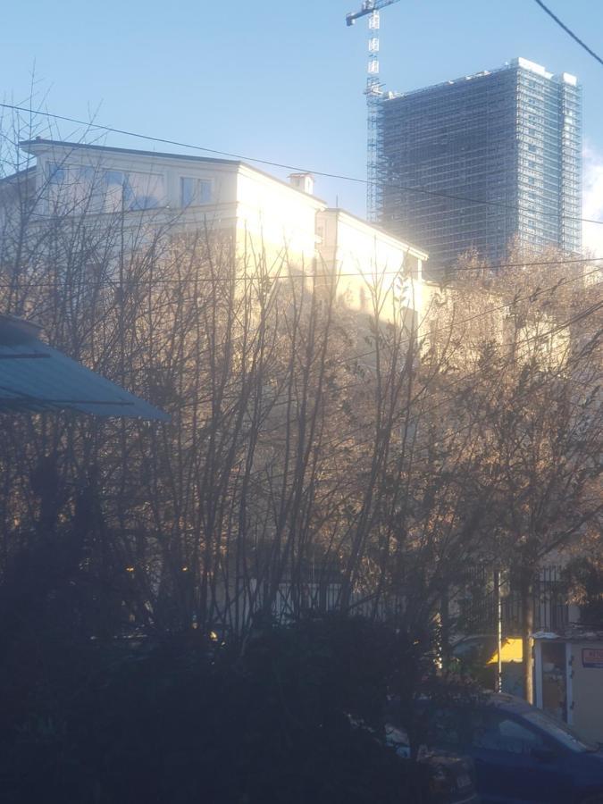 Hostel Oakland Tirana Exterior photo