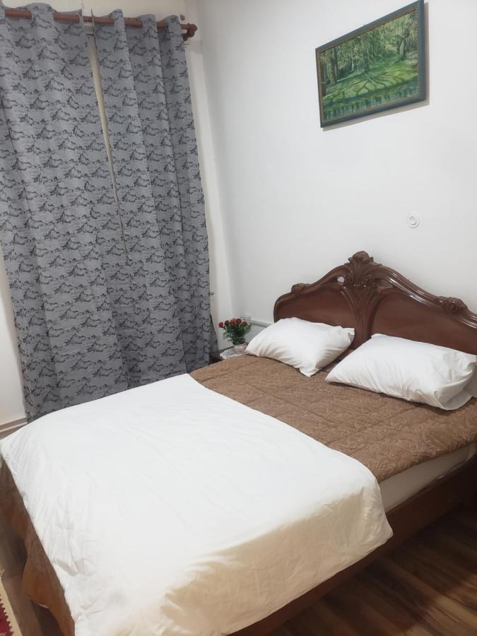 Hostel Oakland Tirana Exterior photo